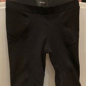 Brand six/ fifty durable leggings never worn